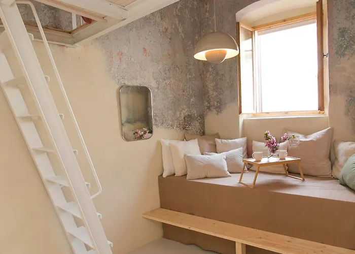 Casarosa Piccolo-slim And Stylish Apt, Apartment *